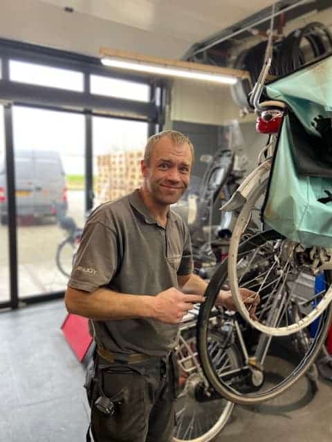 Mark, monteur werkplaats